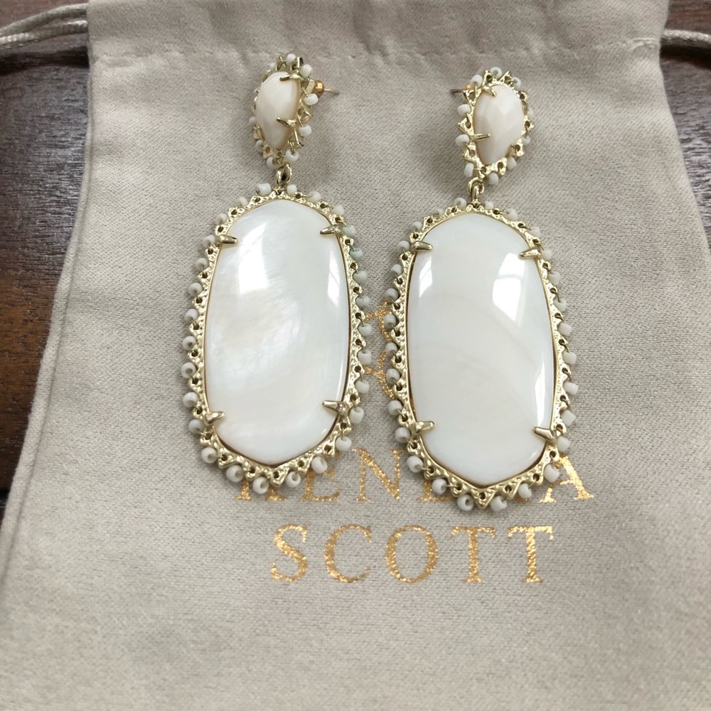 ❌SOLD❌Kendra Scott White Parsons Earrings